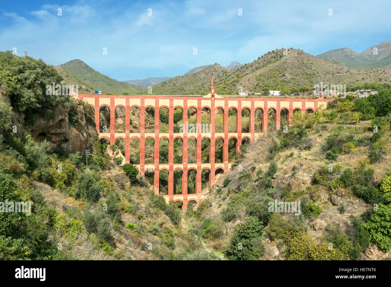 Alten Aquädukt El Aguila (der Adler) in Nerja. Provinz Malaga, Spanien Stockfoto