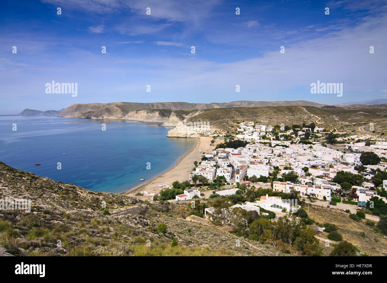 Gesamtansicht der Agua Amarga in Cabo de Gata Stockfoto