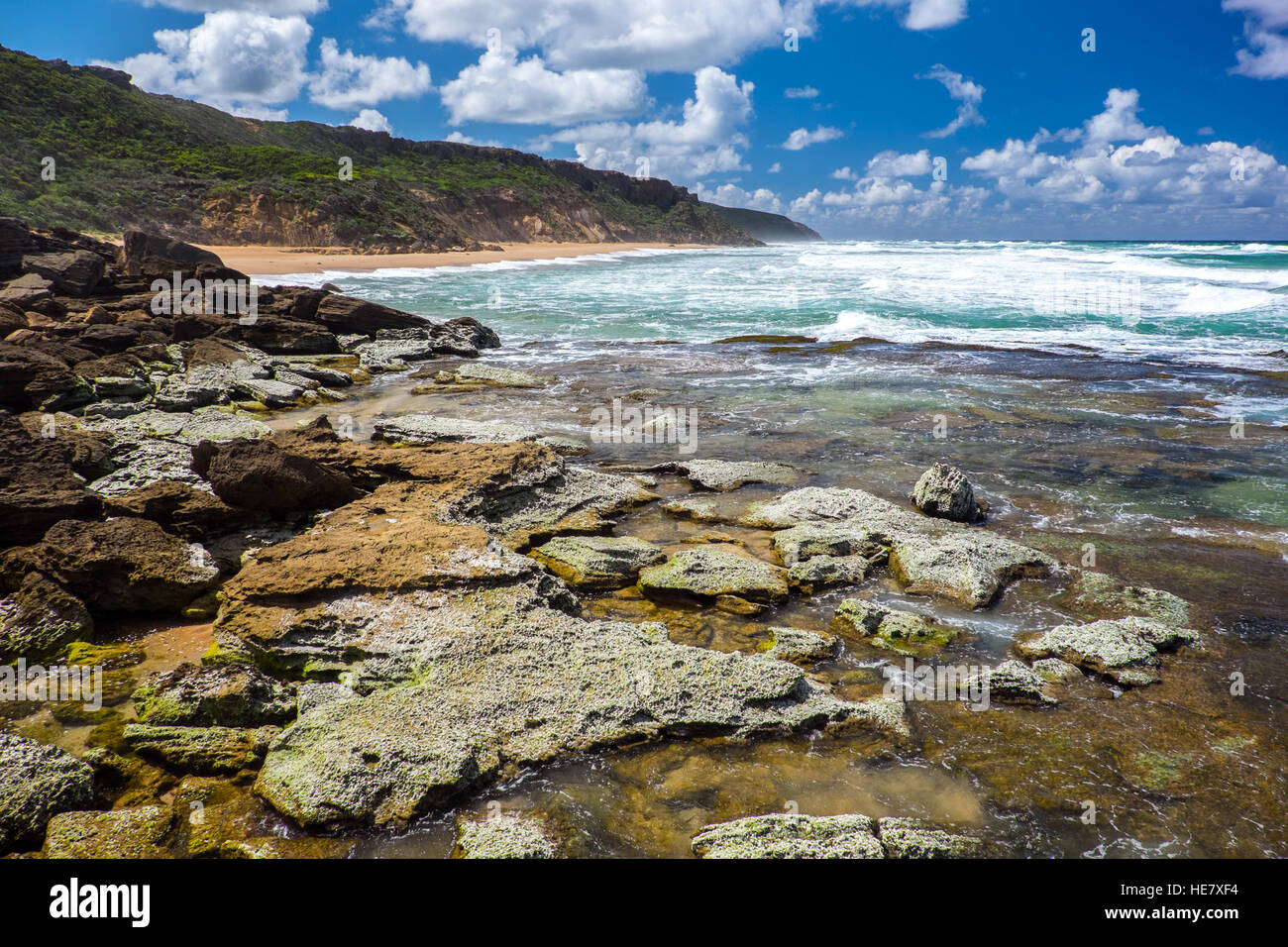 Küstenlandschaft auf der Great Ocean Road im australischen Bundesstaat Victoria Stockfoto
