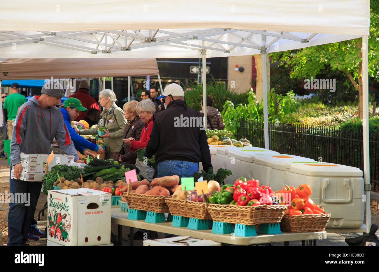 60+ Bauernmarkt - Im Hochfeld, Des fruits et légumes de saisons,