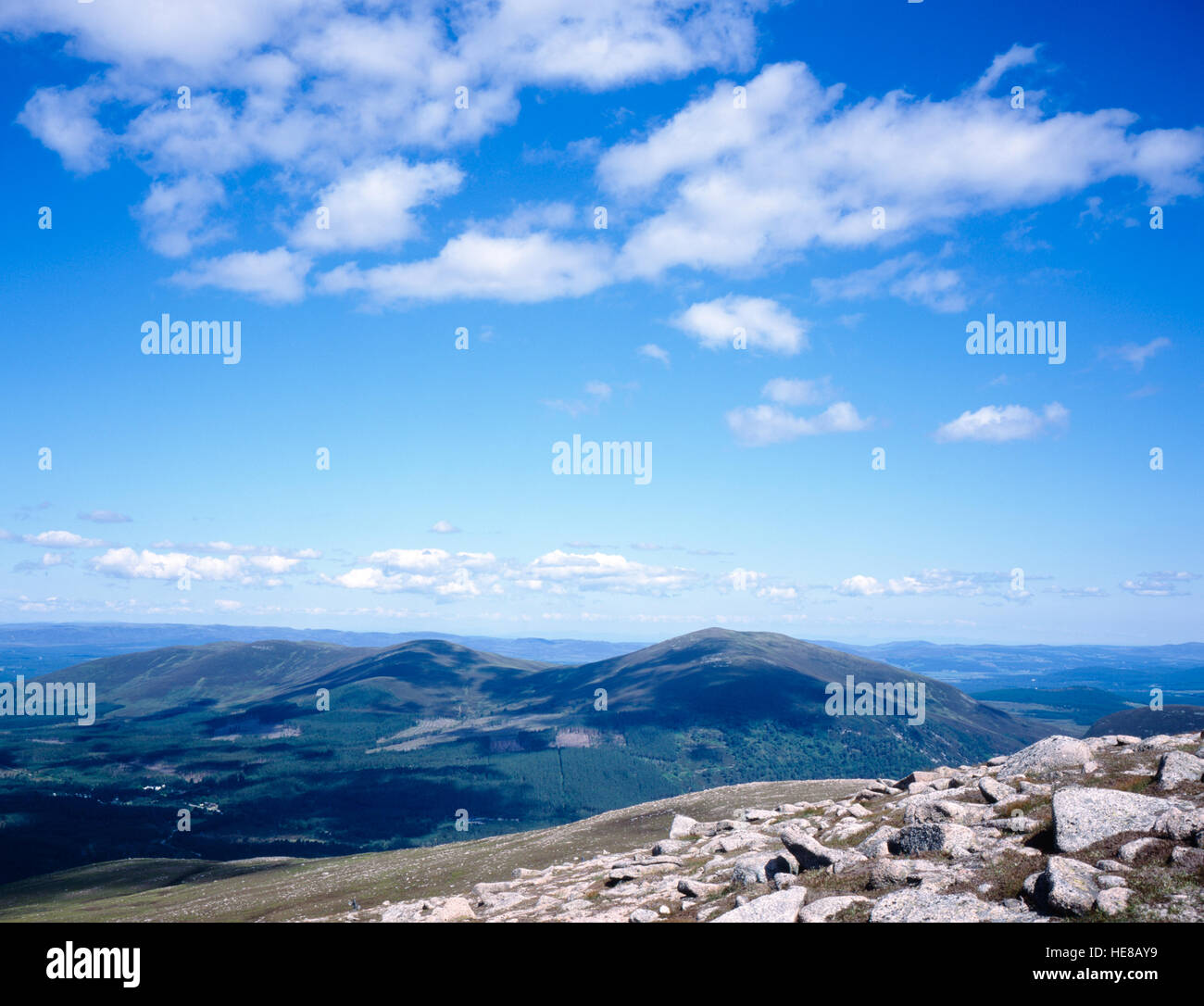 Craiggowerie und Creagan Gorm von der Piste Coire Cas auf Cairn Gorm Cairngorm Mountains Schottland Stockfoto