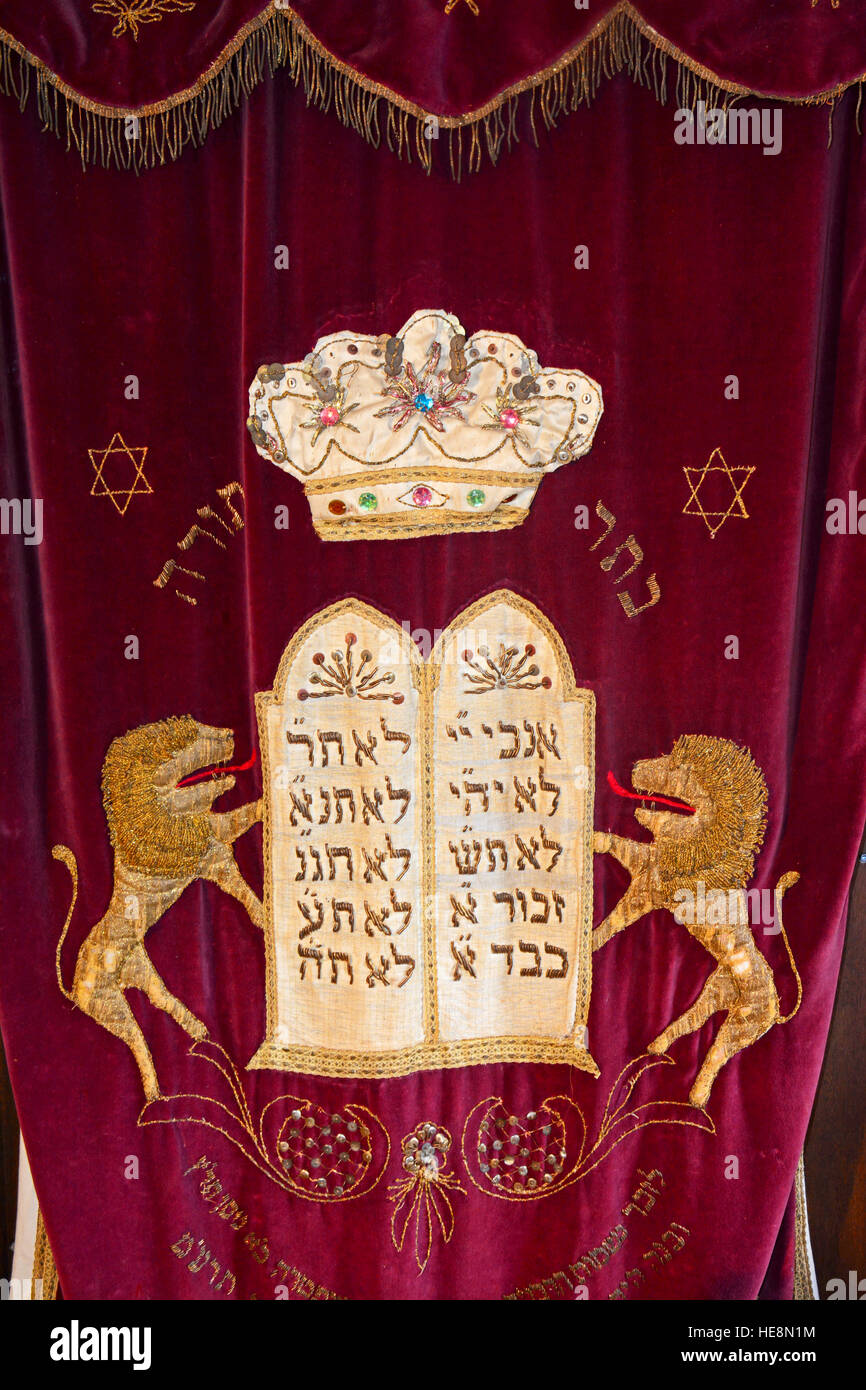 Torah-Vorhang mit den zehn Geboten, Israel Stockfoto