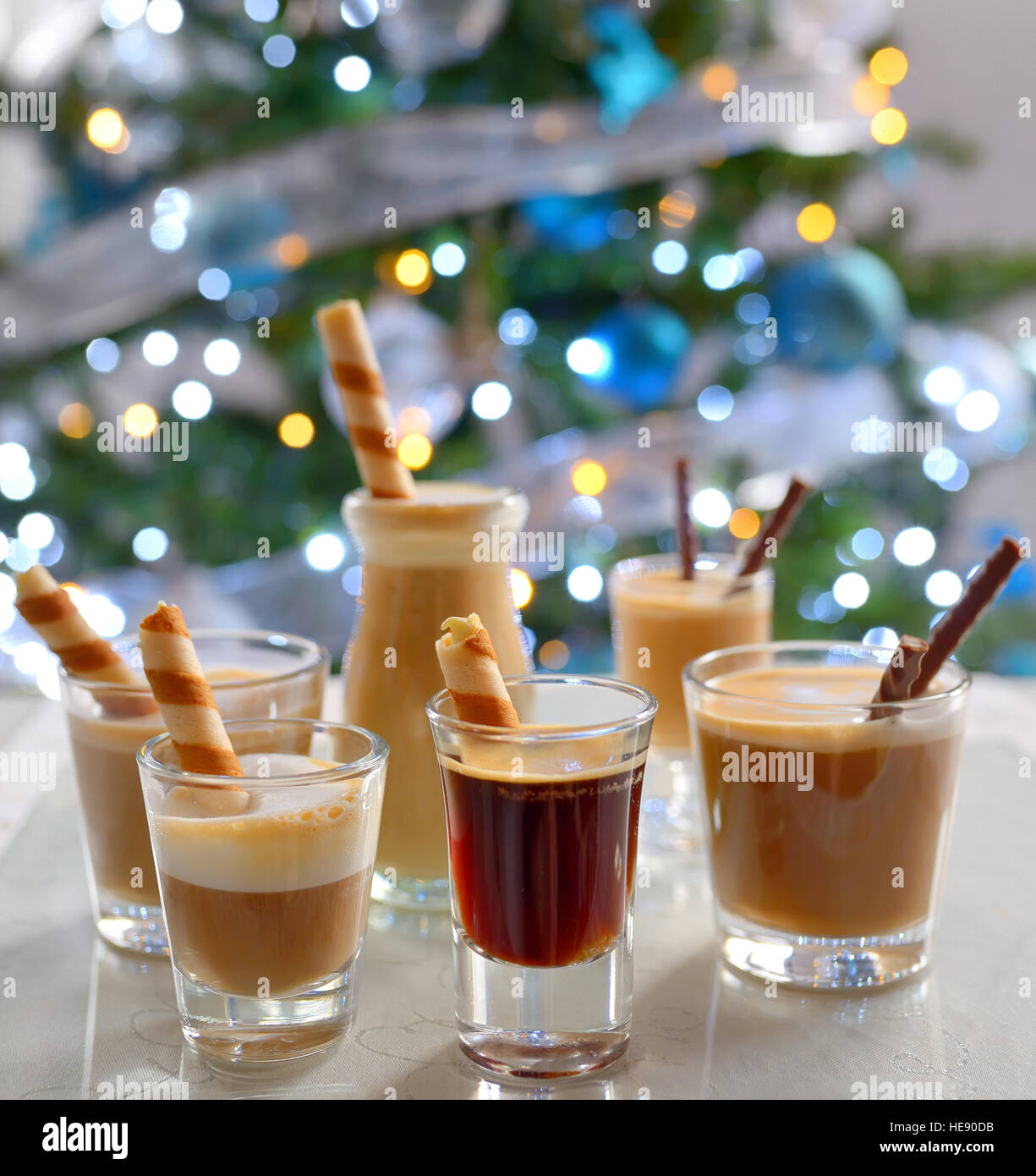 Schuss von verschiedenen Espresso, Latte und Cappuccino Stockfoto