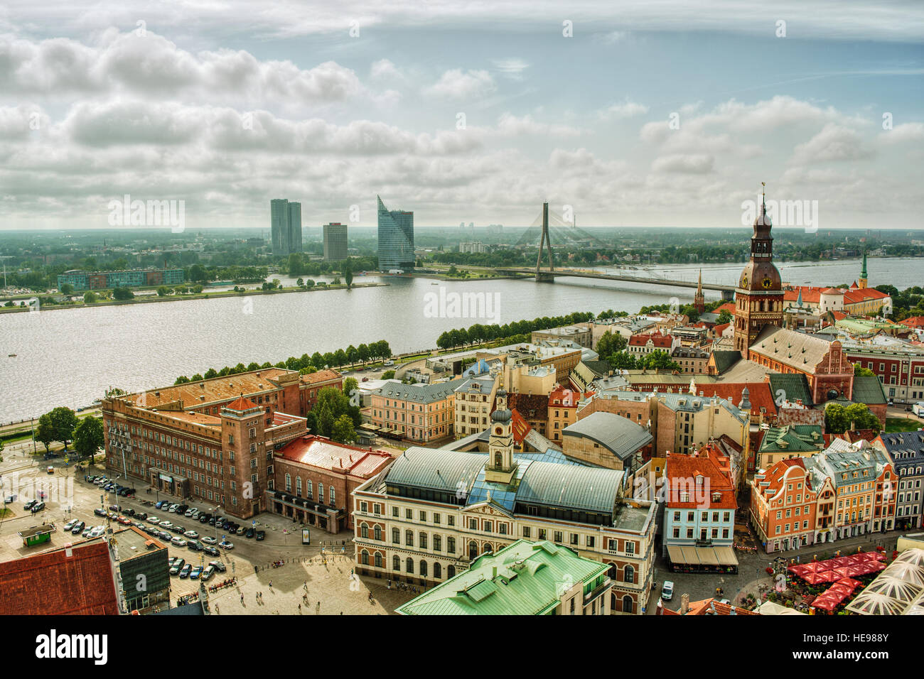 Juli 2016, Stadtbild von Riga (Lettland), HDR-Technik Stockfoto