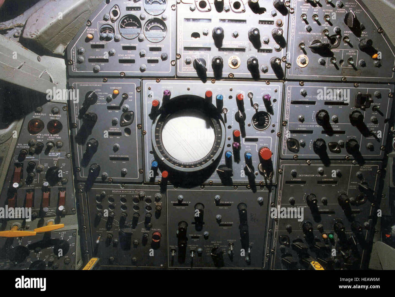 DAYTON, Ohio - Convair B-58 Hustler Cockpit im Nationalmuseum der US Air Force. (Foto der US Air Force) Stockfoto