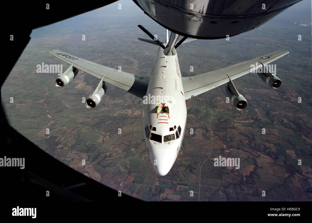 Datei-Foto - Das WC-135W konstante Phoenix Flugzeug sammelt Partikel- und gasförmigen Verunreinigungen aus den zugänglichen Regionen der Atmosphäre zur Unterstützung der begrenzten Kernwaffenteststopp-Vertrag von 1963. (Foto der US Air Force) Stockfoto