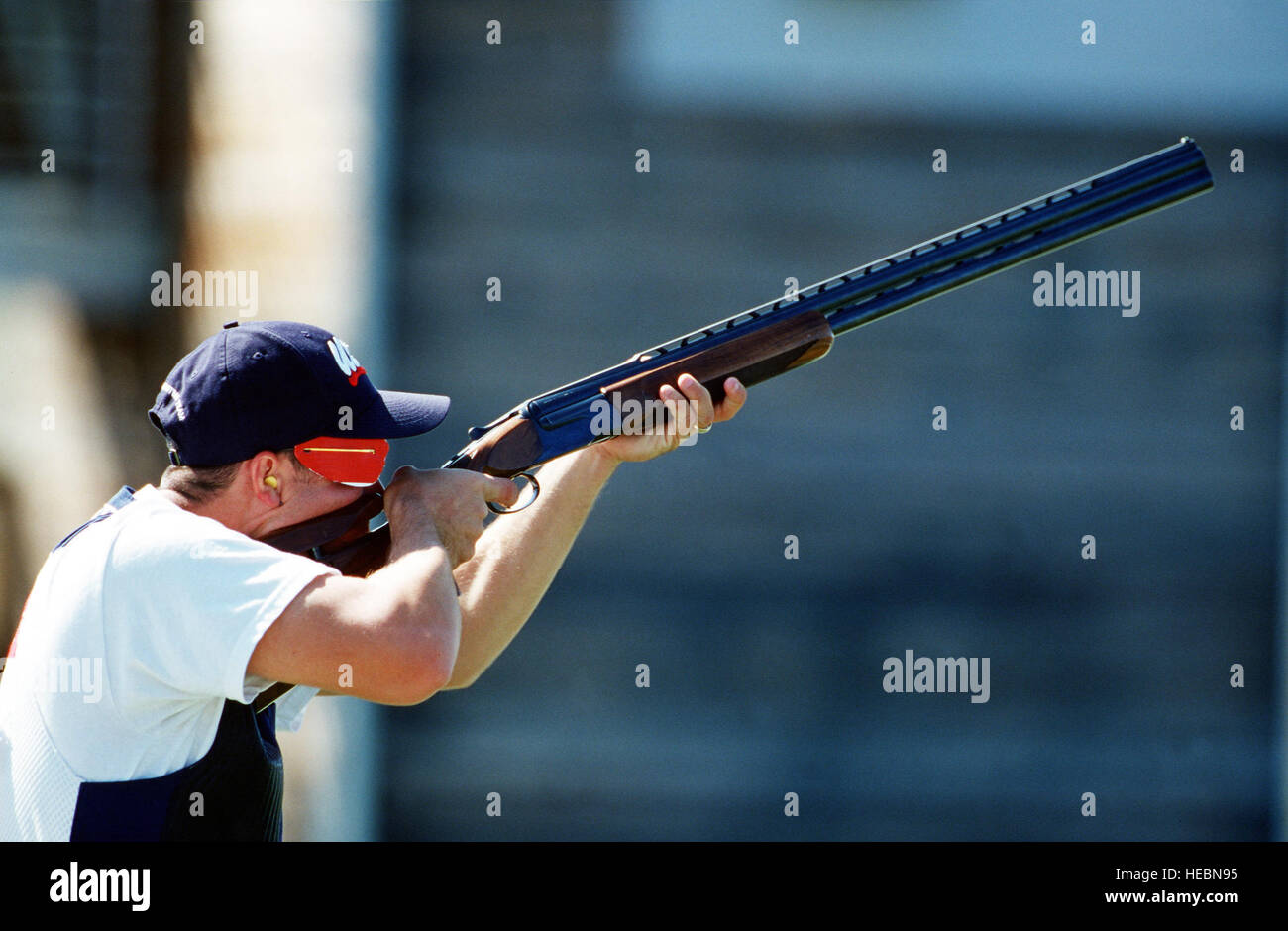 Rechten Seitenprofil, mittlere von US Armee-Spezialist William H. Keever erschossen, als er Ziel Bereich auf Mittwoch, 20. September 2000 in die Männer Doppeltrap an die Olympischen Spiele 2000 in Sydney nimmt.  SPC Keever, der 12. beendete, ist Mitglied der uns Treffsicherheit Armee-Einheit in Fort Benning, Georgia. Stockfoto