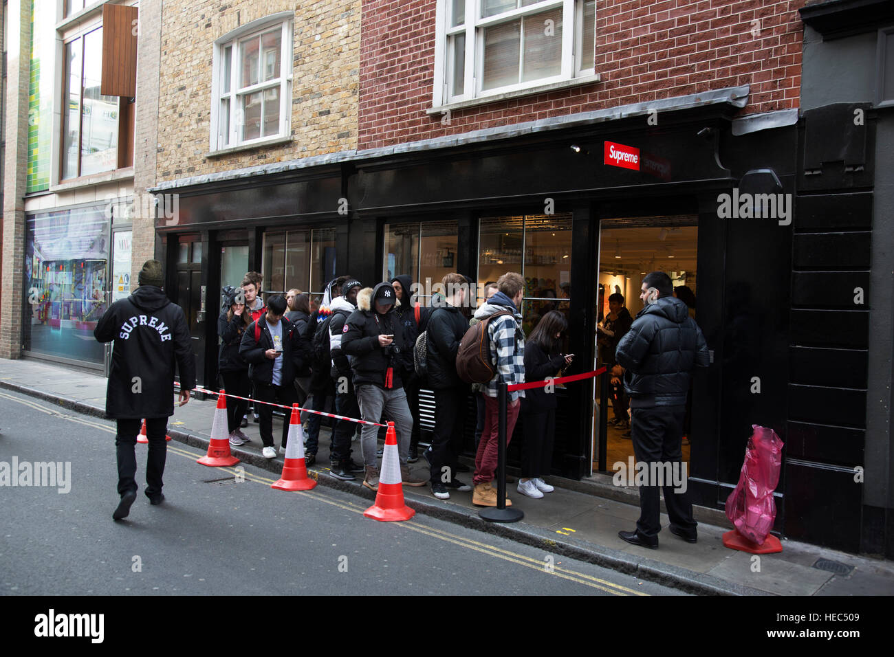 Supreme 2025 shop england