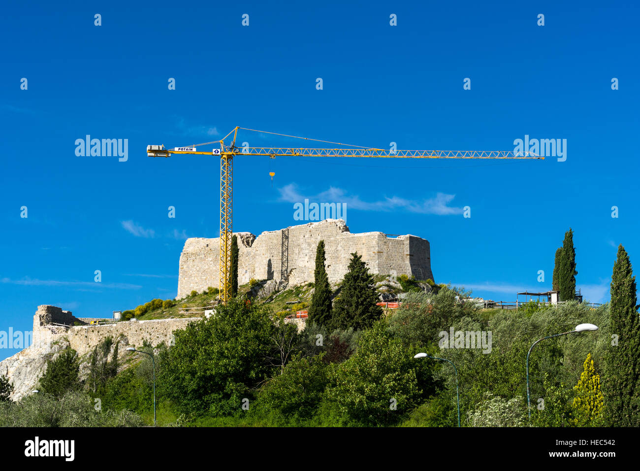 Wiederaufbau der Burg Rocca d'Orcia Rocca di tentennano im Val d'Orcia Stockfoto