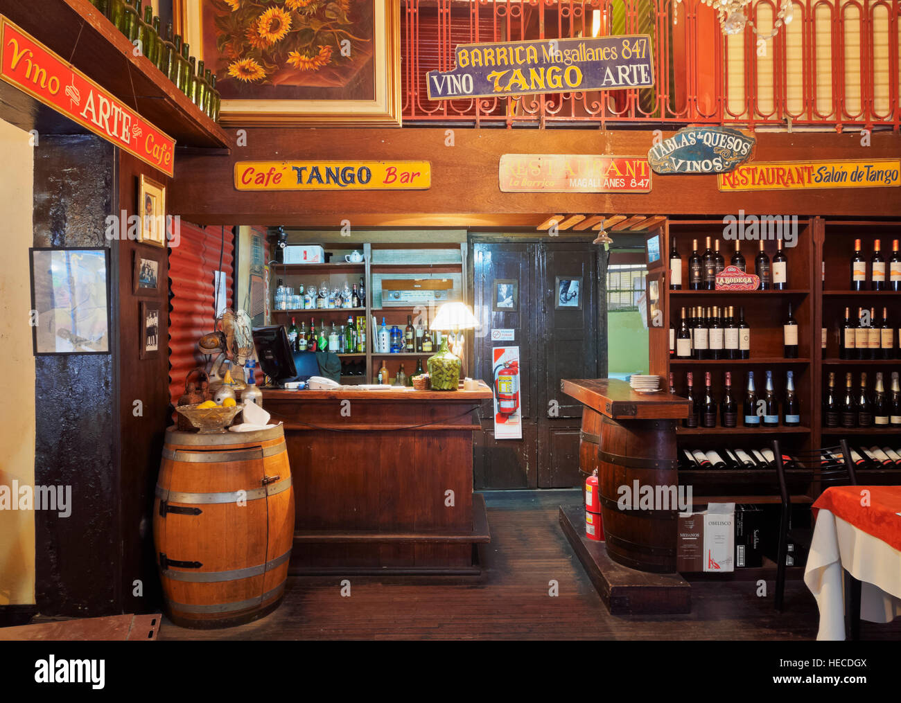 Argentinien, Buenos Aires, La Boca, traditionelle tango bar Restaurant La Barrica. Stockfoto