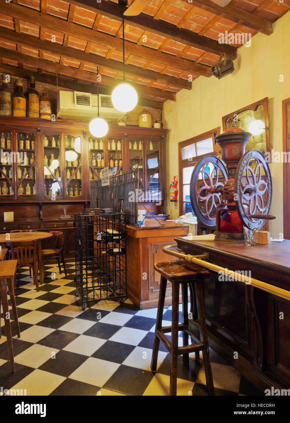 Argentinien, Provinz Buenos Aires, San Antonio de Areco, Innenansicht des La Esquina de Merti Bar Restaurant. Stockfoto