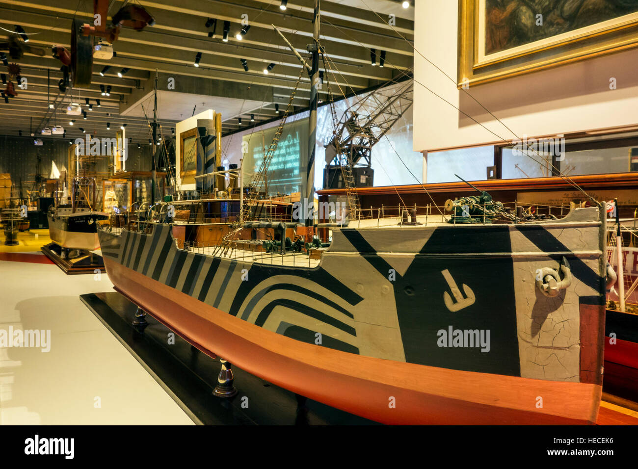 Einzigartige Modelle alter Schiffe im MAS / Museum Aan de Stroom, Antwerpen, Belgien Stockfoto