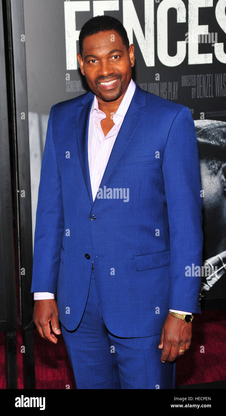 New York, USA. 19. Dezember 2016. Mykelti Williamson besucht 'Fences' New York screening im Rose Theater, Jazz at Lincoln Center am 19. Dezember 2016 in New York City.  Bildnachweis: MediaPunch Inc/Alamy Live-Nachrichten Stockfoto