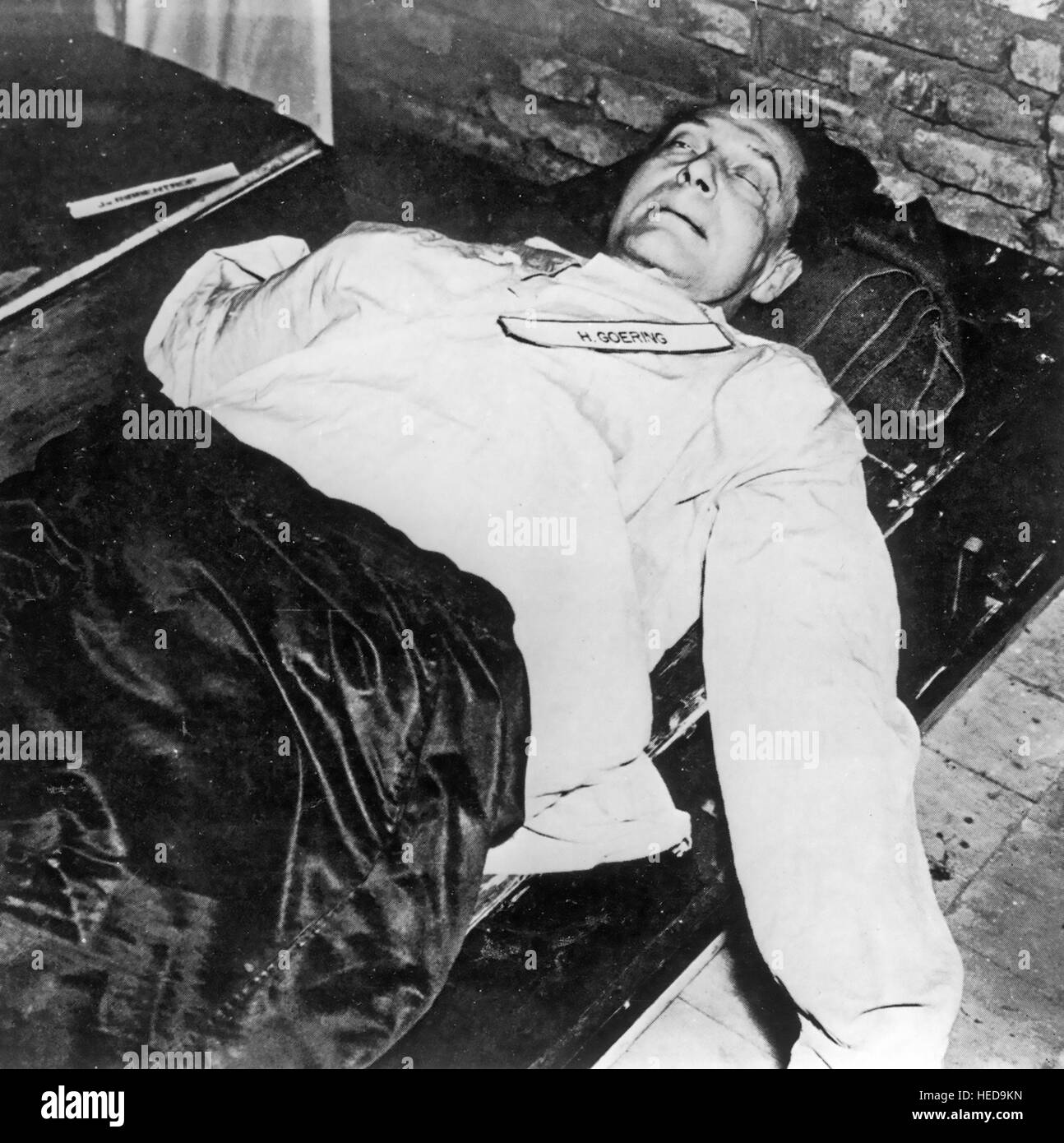 HERMANN GOERING (1893-1946) deutscher militärischer Führer nach Selbstmord durch das Verschlucken von Zyankali in seinem Nürnberger Gefängnis am Abend des 15. Oktober 1946. Stockfoto