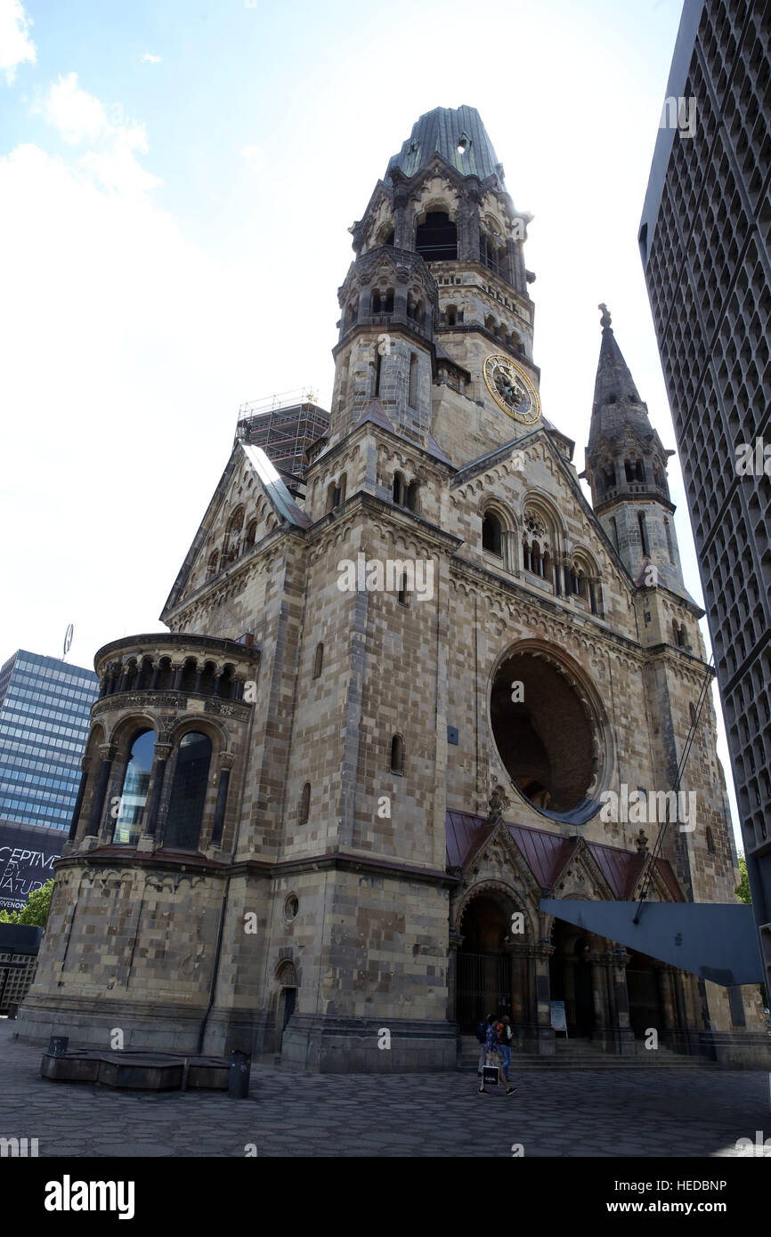 Berlin, Deutschland ist Juni 2015:Kaiser-Wilhelm-Gedächtniskirche das symbolische Zentrum von West-Berlin, sowie eine Kirche ist, ein Denkmal, das Erbse feiert Stockfoto
