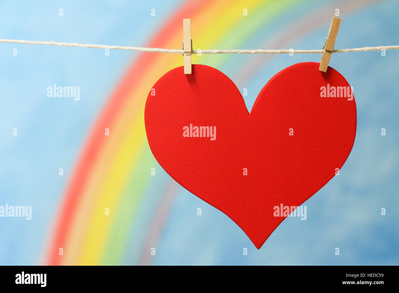 Das Herzsymbol zeigt das Konzept der Liebe, Lust, Lust und Freude. Stockfoto