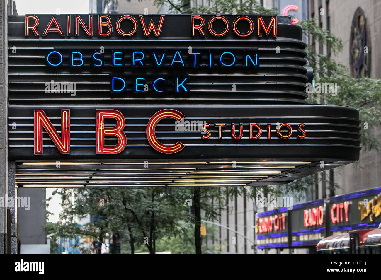 Die Markise über einen Eingang zum NBC Studios und Aussichtsplattform. Stockfoto