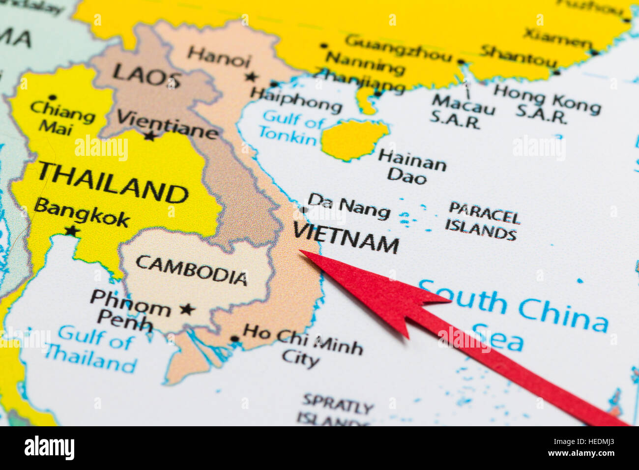 Roten Pfeil auf der Karte von Asien Kontinent Vietnam Stockfotografie