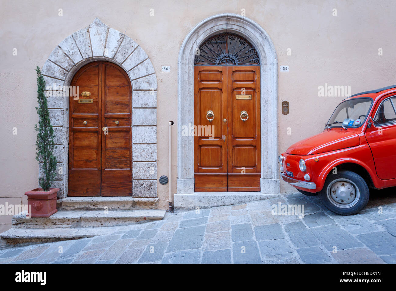 Oldtimer Fiat 500 Stockfotos Und Bilder Kaufen Alamy