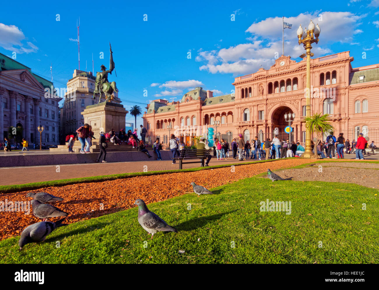 Argentinien, Buenos Aires Provinz, Stadt Buenos Aires, Monserrat, Ansicht der Casa Rosada auf der Plaza de Mayo. Stockfoto