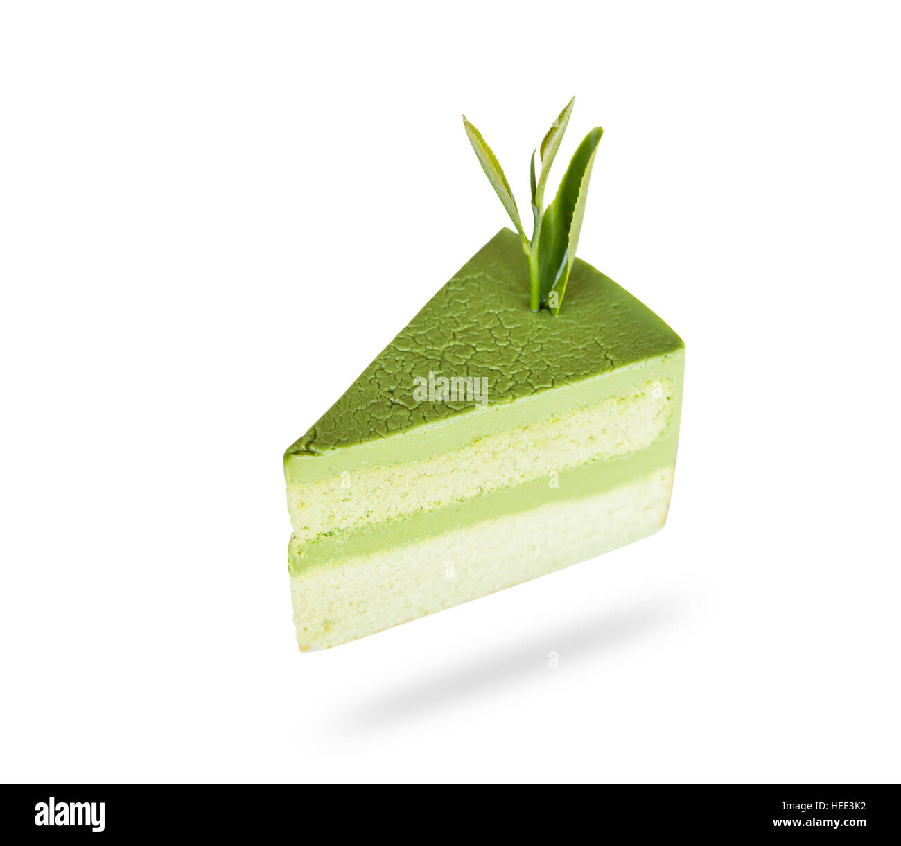 Matcha-Grüntee-Biskuit isoliert auf weißem Hintergrund hautnah. Mit Beschneidungspfad gespeichert Stockfoto