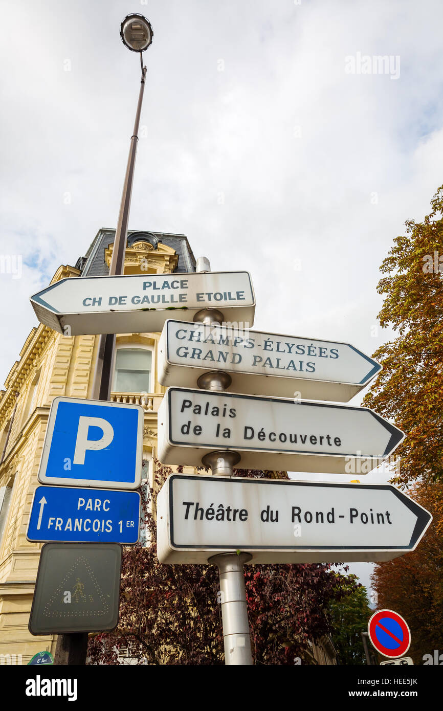 Verkehrszeichen paris -Fotos und -Bildmaterial in hoher Auflösung – Alamy