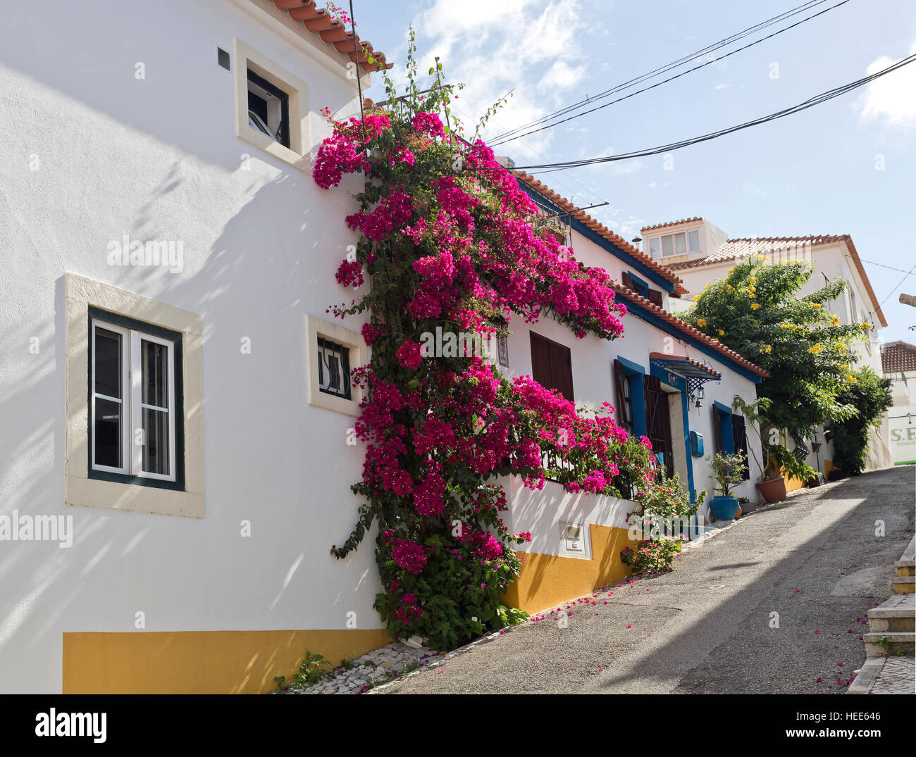 Traditional portuguese architecture Fotos und Bildmaterial in hoher