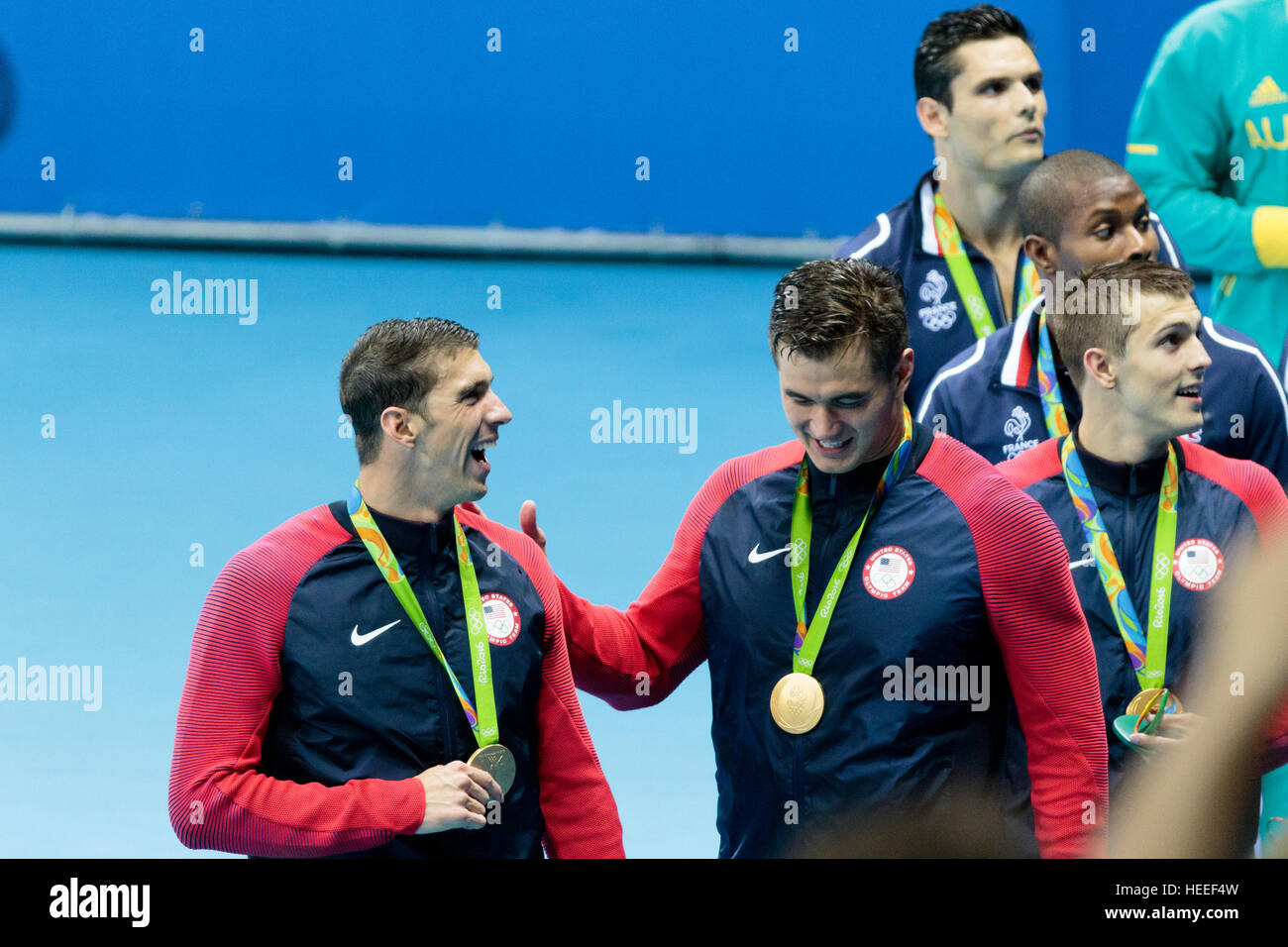 Rio De Janeiro, Brasilien. 7. August 2016.  Team USA-Gold Medaillengewinner Nathan Adrian, Ryan Held, Michael Phelps, in der die Männer 4 x 100m Freistil-Staffel f Stockfoto