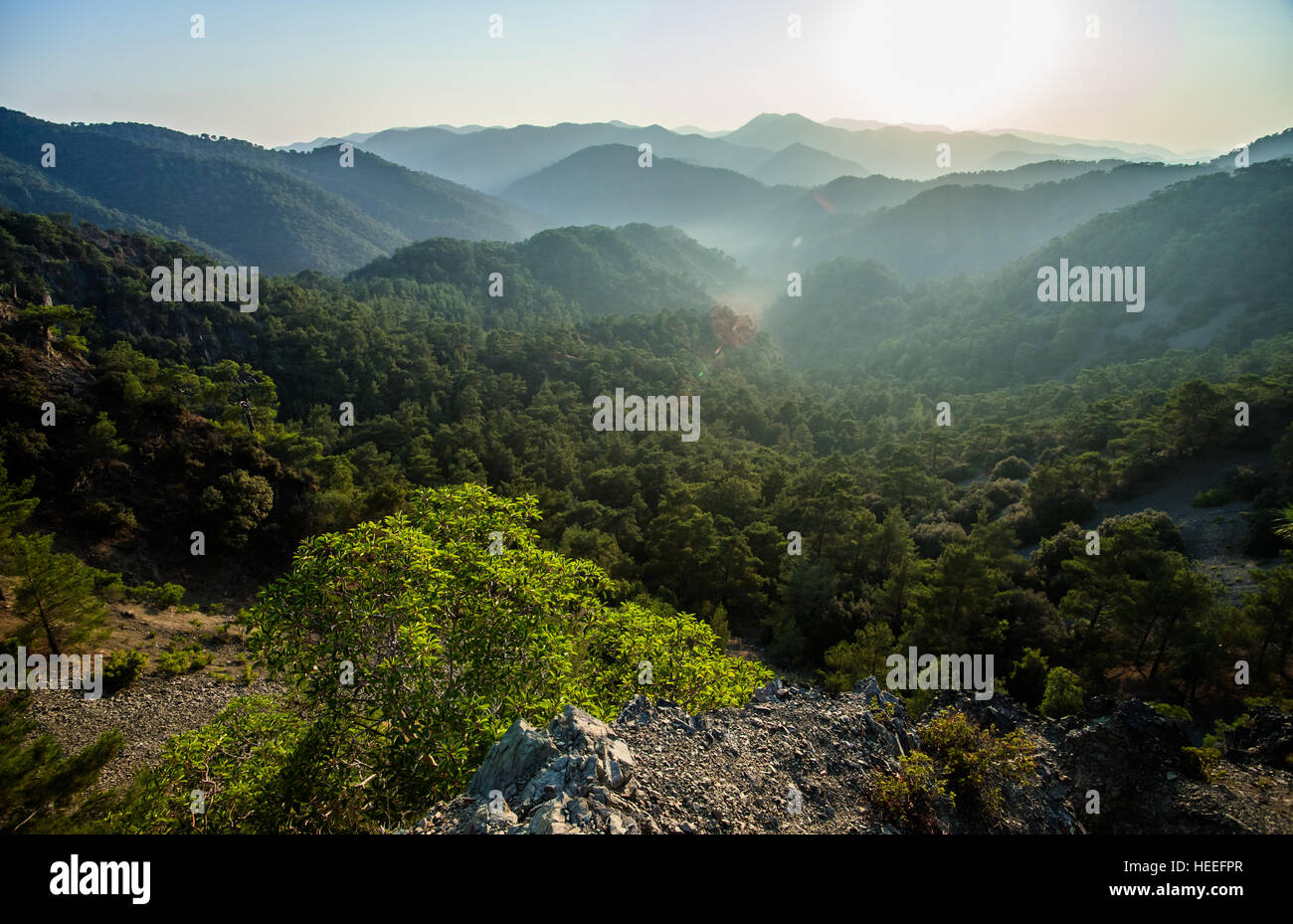 Sonnenuntergang in den Bergen von Troodos Stockfoto