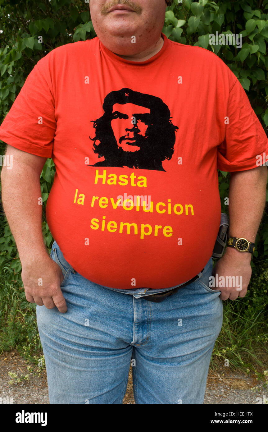 Mann mit Che Guevara in seiner Brust. Stockfoto