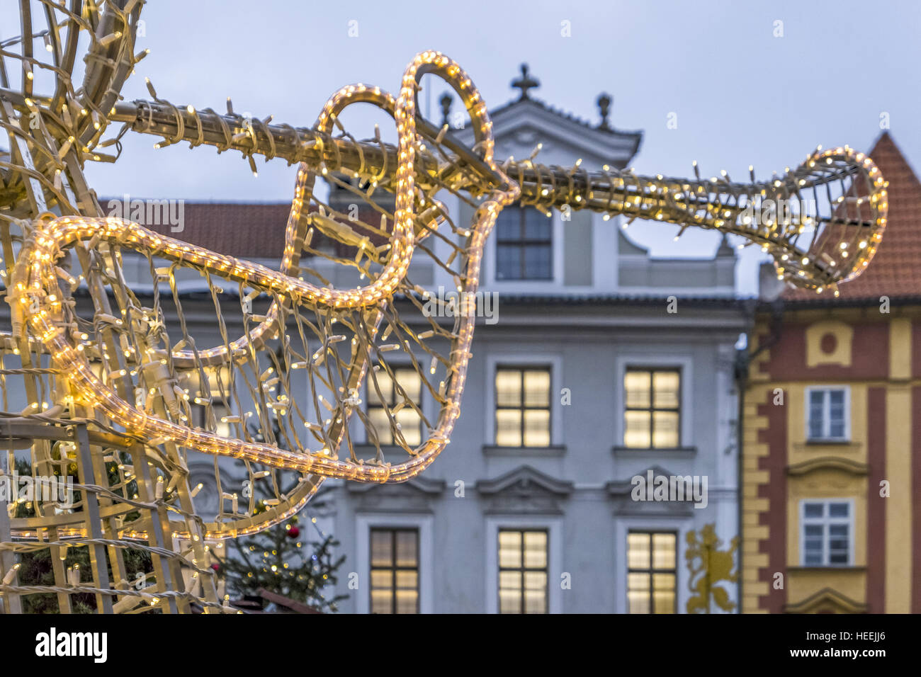 Leuchtende Weihnachtsengel im Old Town in Prag, Tschechische Republik, Europa Stockfoto