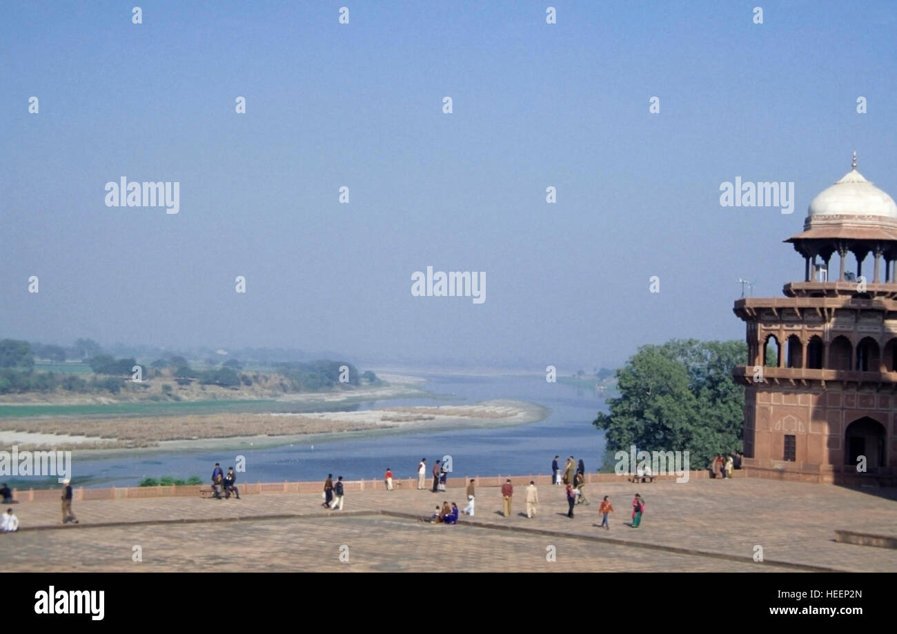 Fluss Yamuna hinter Taj Mahal. Agra, Indien Stockfoto