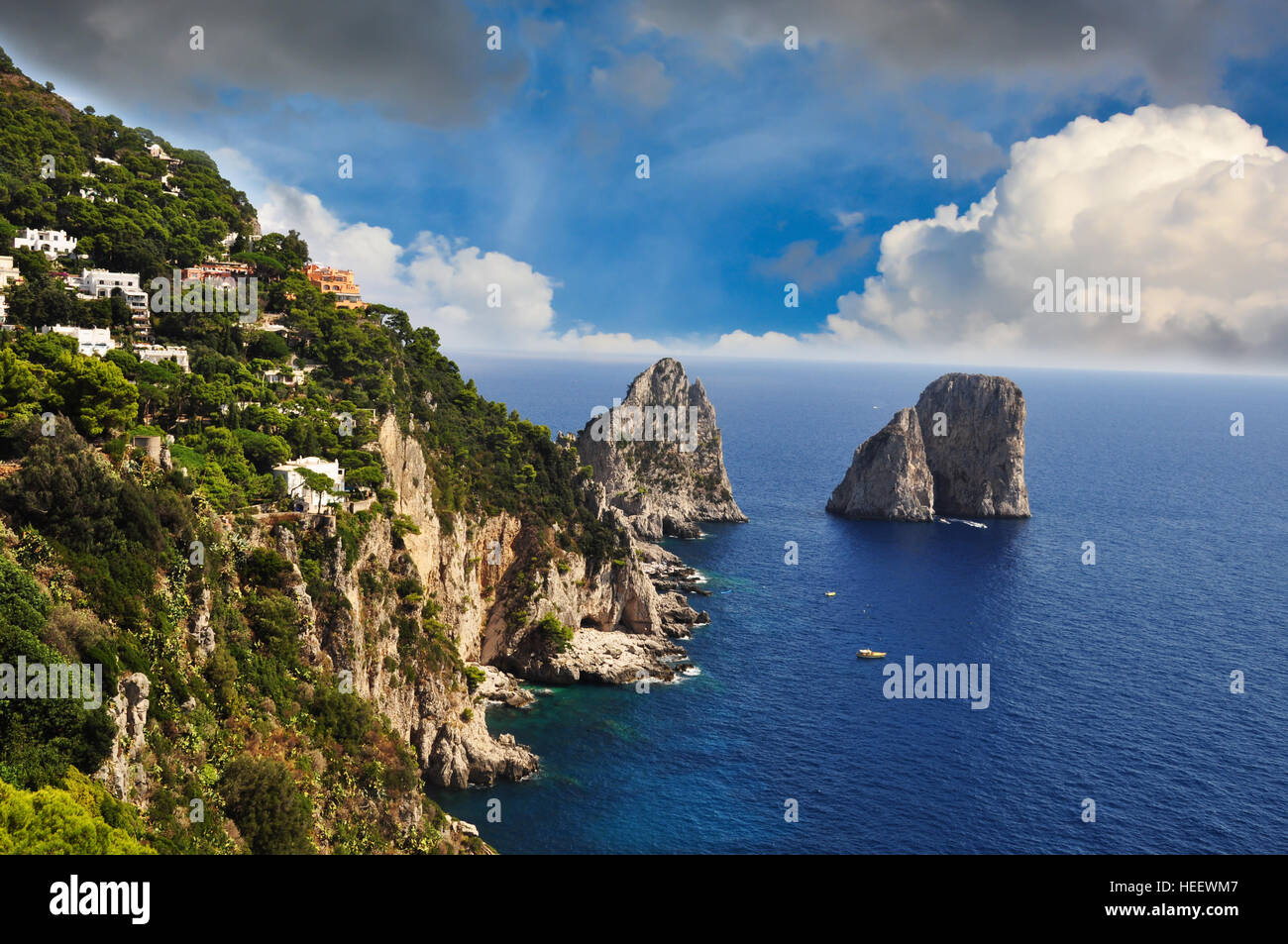 Küstenstadt Klippe in Sorrent, Amalfi-Küste - Italien Stockfoto