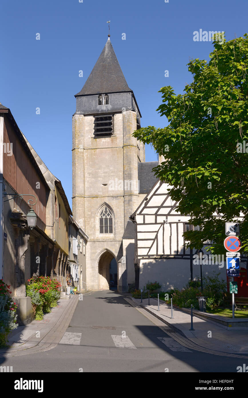 Kirche von Aubigny-Sur-Nère Stockfoto