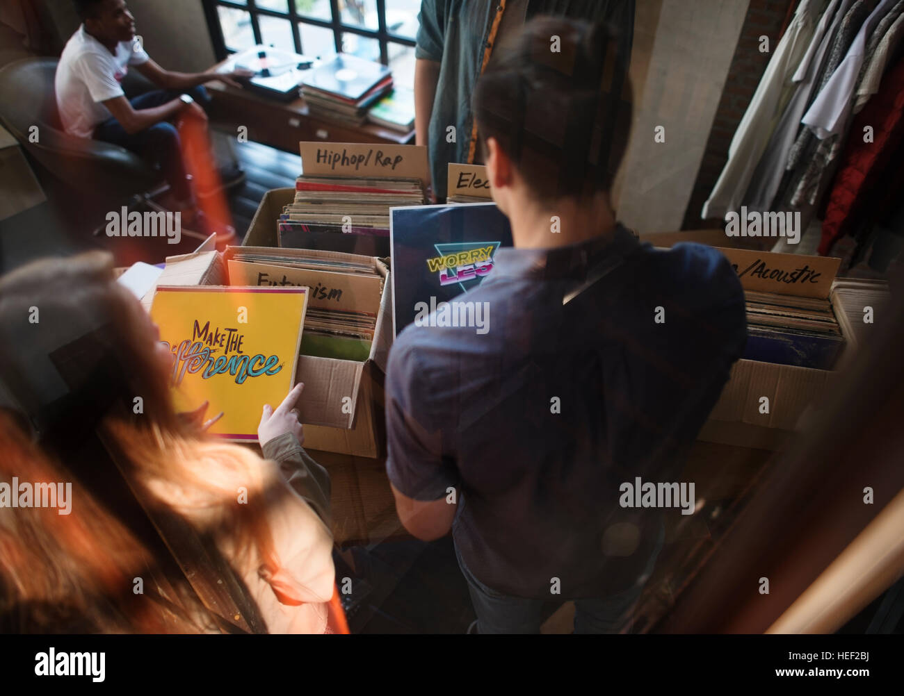 Vinyl Record Store Musik einkaufen Oldschool Klassiker Konzept Stockfoto