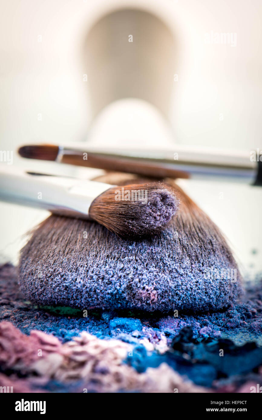 Make-up Pinsel mit rosa Blautönen Stockfoto