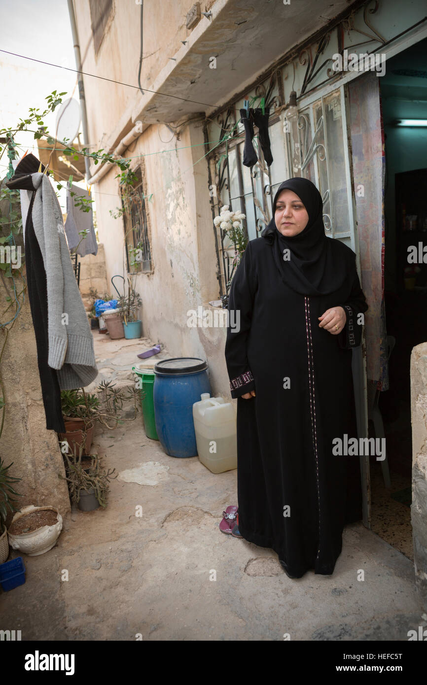 Jordanische Frau in Zarqa, Jordanien. Stockfoto