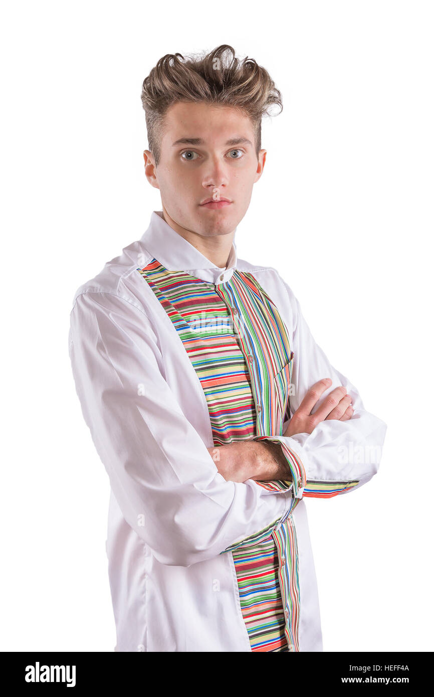 Junge blonde stilvollen Mann gekleidet in ein weißes Hemd mit gestreiften multicolor Frontplatte Stockfoto
