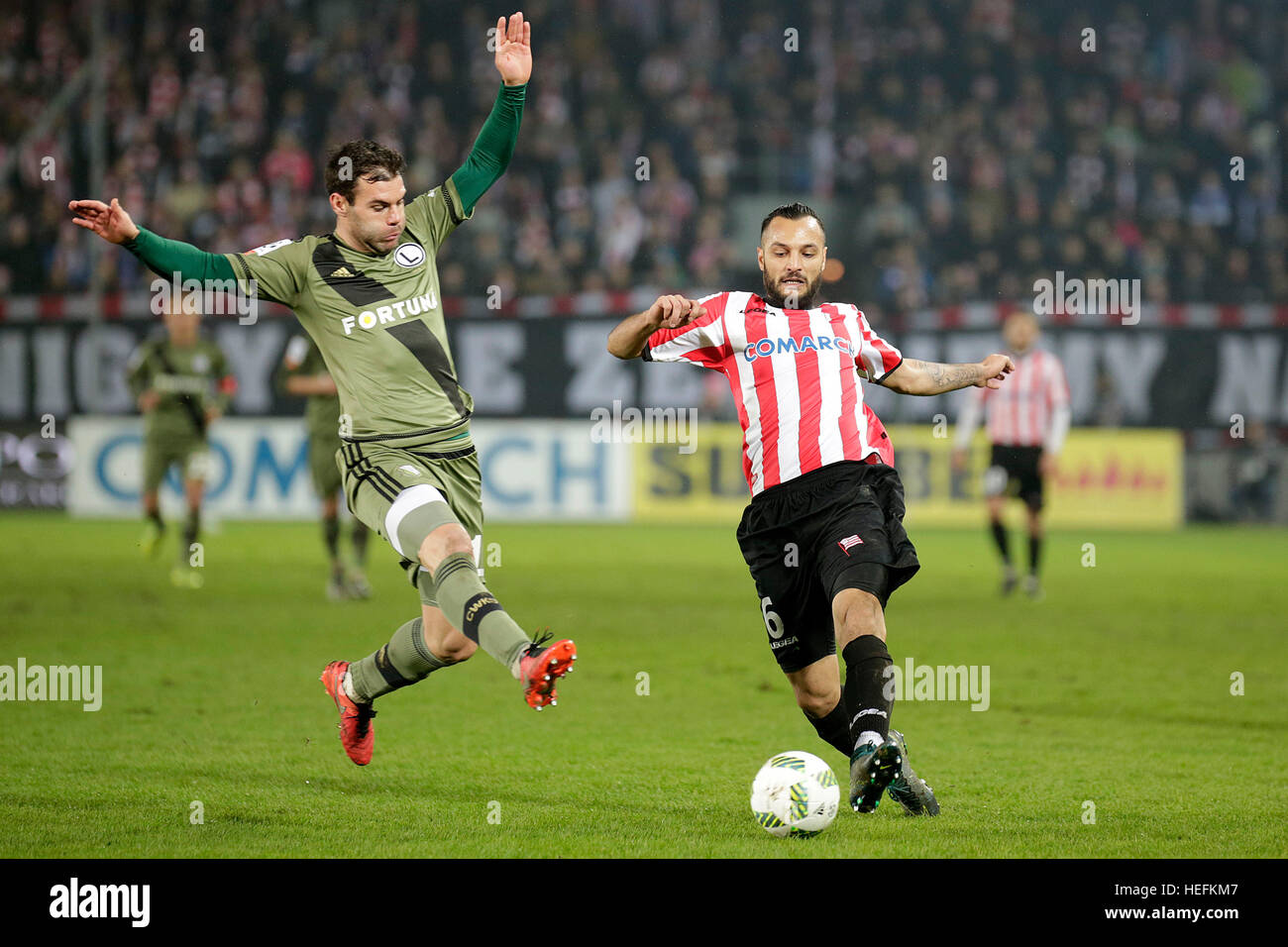 KIELCE, Polen - 12. März 2016, polnischen Fußball-Premier League, Spiel: Cracovia Krakow - Legia Warszawa o/p Nemanja Nikolic und Florin Bejan Stockfoto