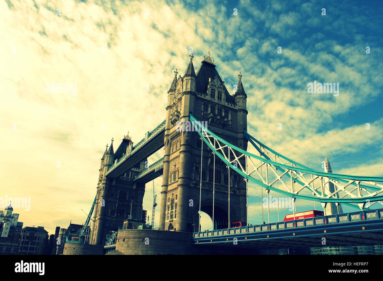 Berühmte Tower Bridge in London, Großbritannien Stockfoto