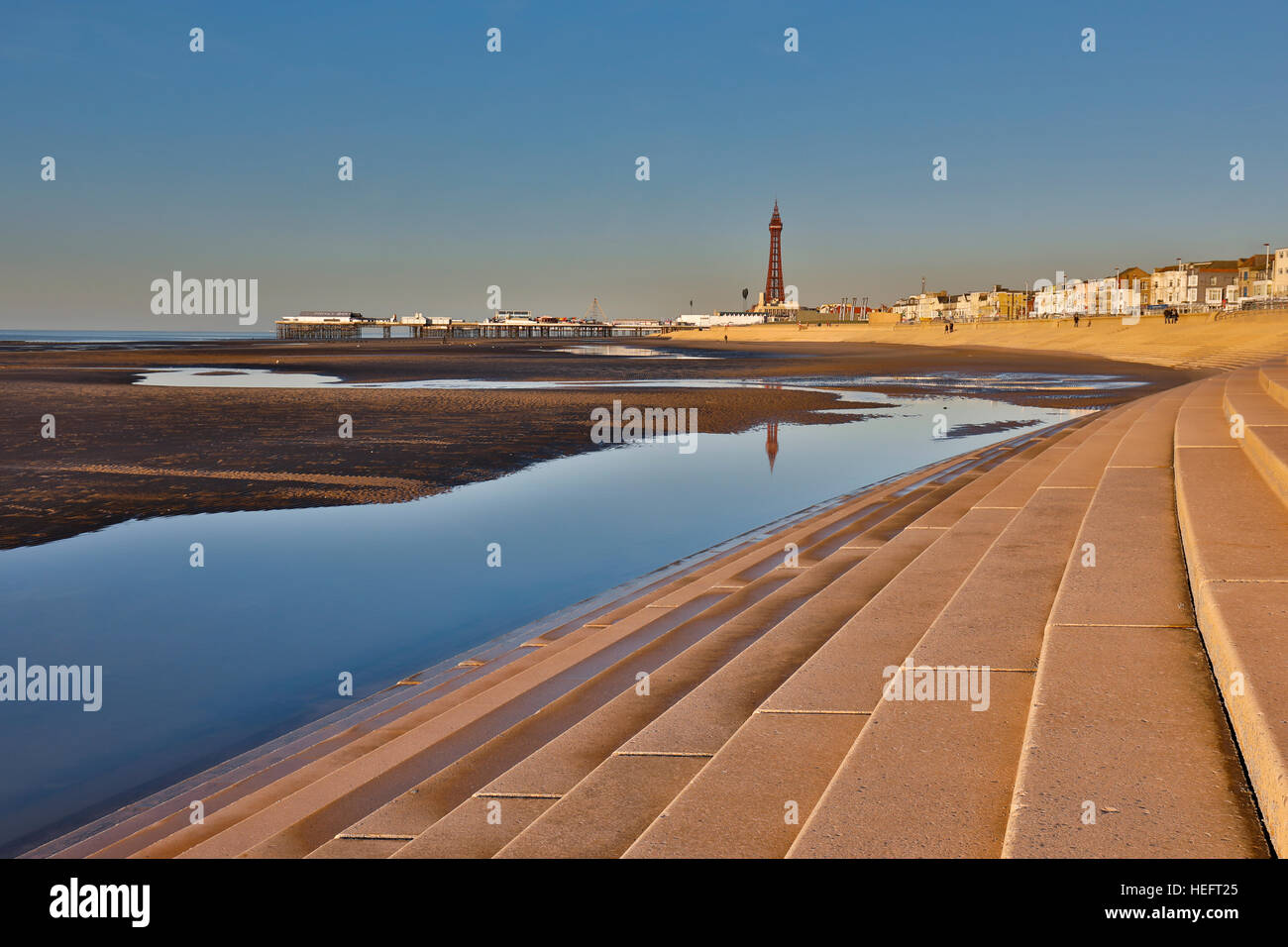 Blackpool; Strand und Turm; Lancashire; UK Stockfoto