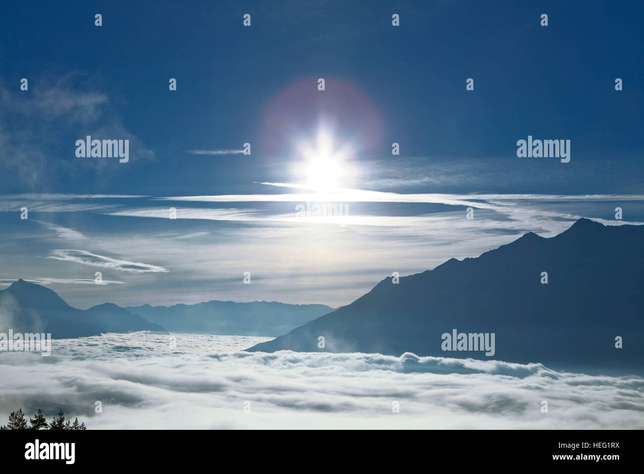 Österreich, Tirol, Meer der Nebel über dem Inntal Stockfoto