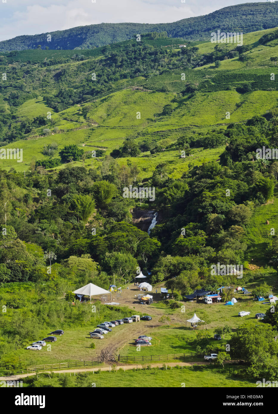 Brasilien, Bundesstaat Minas Gerais, Heliodora, Landschaft der Berge. Stockfoto