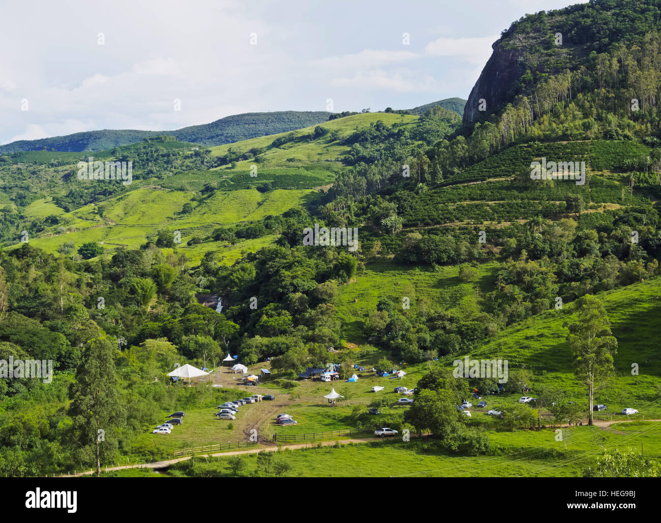 Brasilien, Bundesstaat Minas Gerais, Heliodora, Landschaft der Berge. Stockfoto