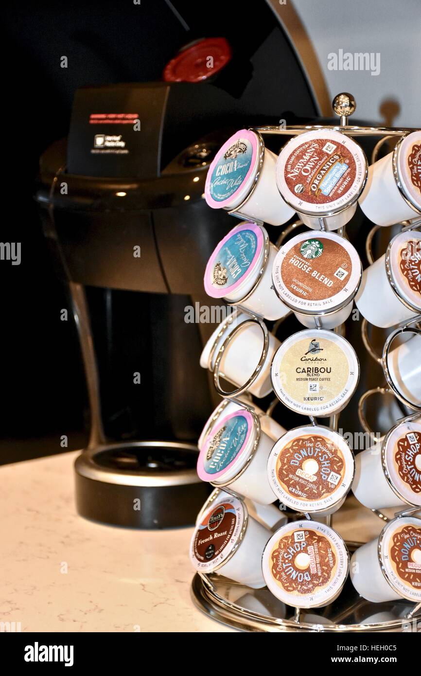 Keurig K Cups auf dem Display in einer Küche Stockfoto