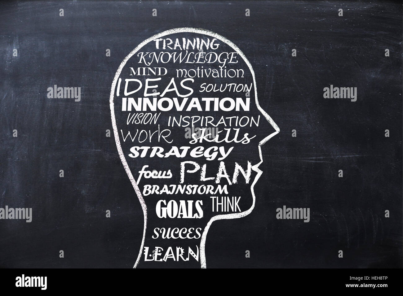 Kreativer Kopf-Konzept mit menschlichen Kopfform Stockfoto