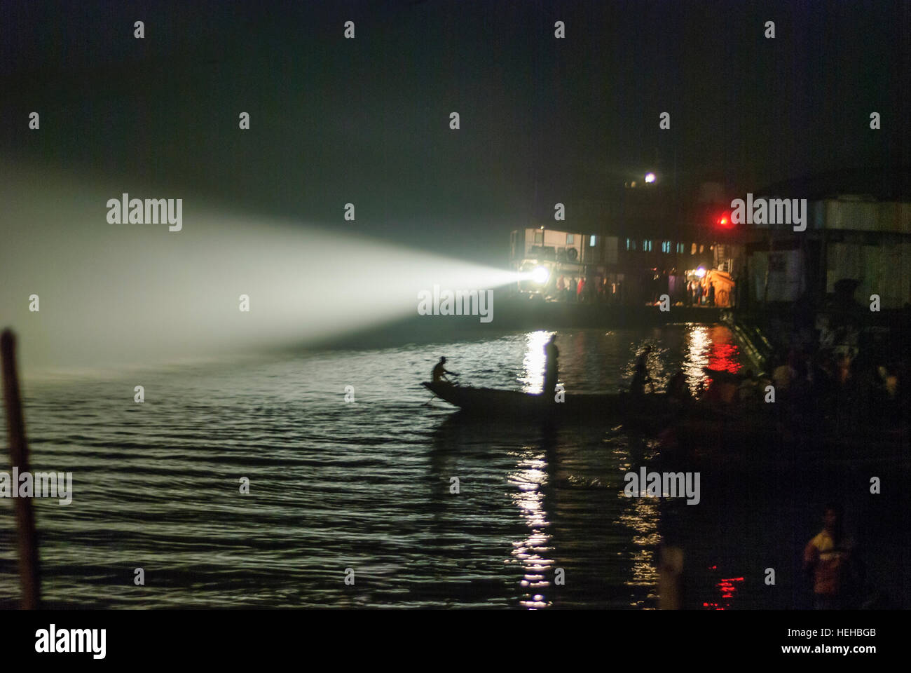 Barisal: Eingang des Paddelboot Typ "Rakete", der Hafen, Barisal Division, Bangladesch Stockfoto