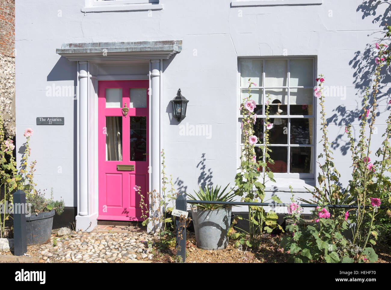 Hübsches Ferienhaus Fassade, Marktplatz, Burnham Market, Norfolk, England, Vereinigtes Königreich Stockfoto