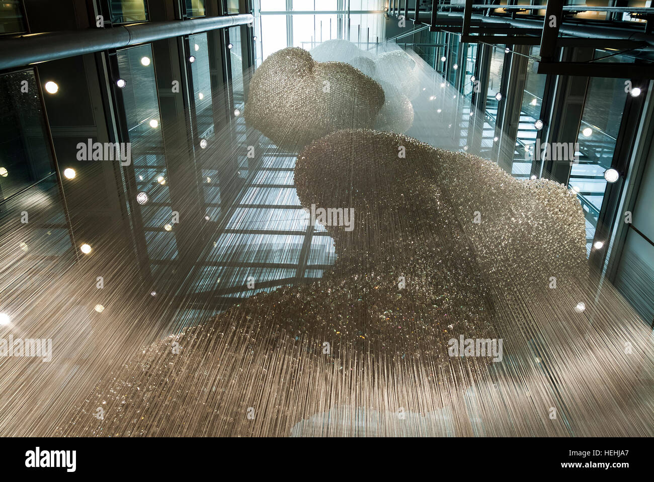 Bleigiessen Glas Bead Bildhauerei an der Wellcome Trust Gebäude entworfen von Heatherwick Studio, London, UK Stockfoto