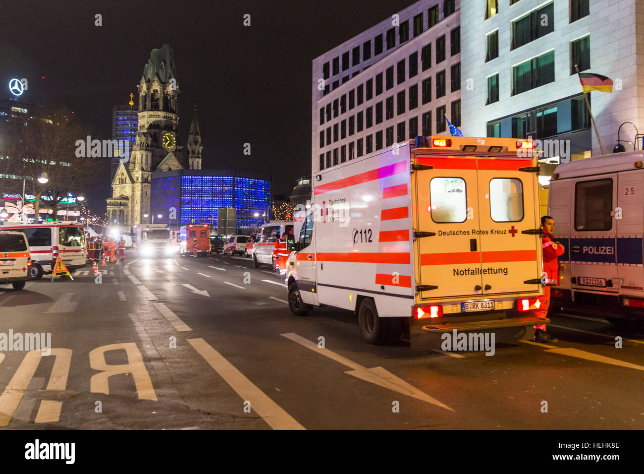 Berlin, Deutschland, Polizeieinsatz auf dem Weihnachtsmarkt am Breitscheidplatz Stockfoto